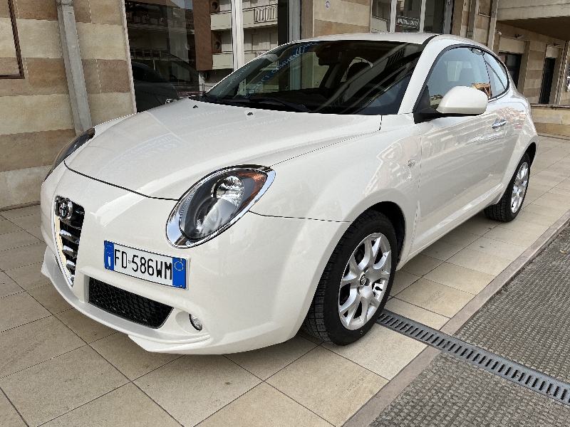 Alfa Romeo Mito 1.4 80cv Distinctive Neo patentati