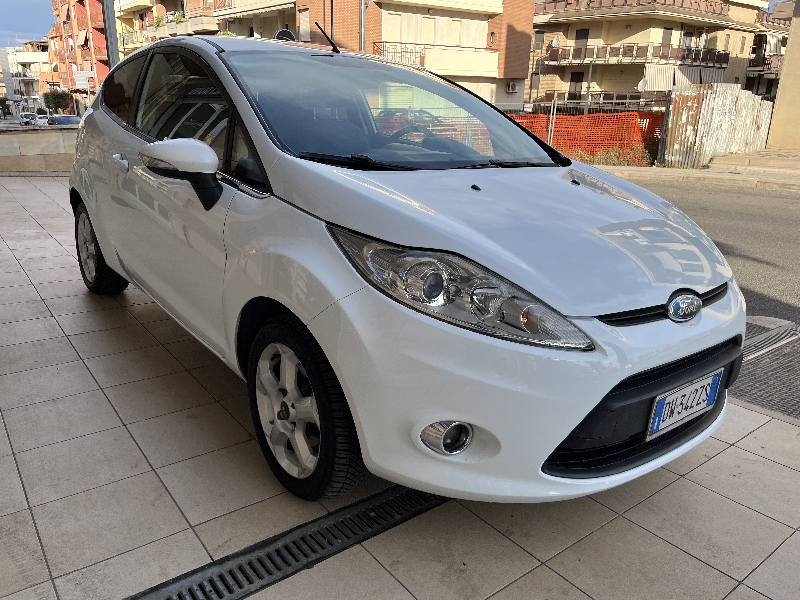 Ford Fiesta 1.4 tdci 68cv 3 Porte Titanium