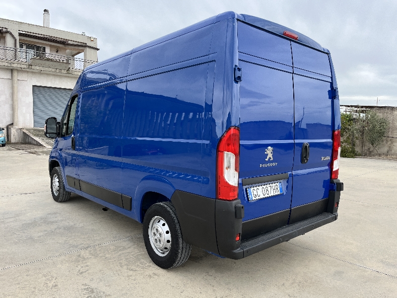 Peugeot Boxer 333 L2H2 2.2 Bluehdi140cv