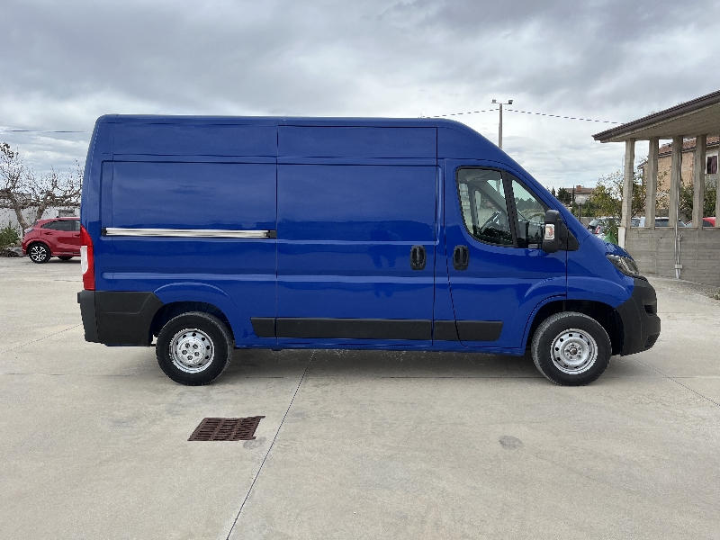 Peugeot Boxer 333 L2H2 2.2 Bluehdi140cv