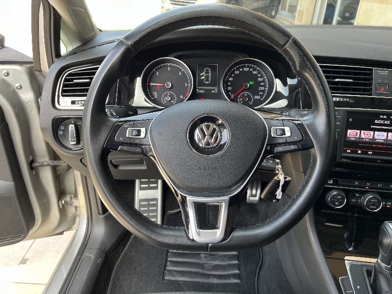 Volkswagen Golf 1.6 tdi 110cv dsg Highline 5 porte