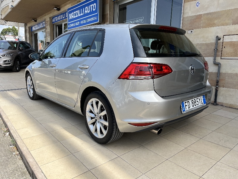 Volkswagen Golf 1.6 tdi 110cv dsg Highline 5 porte