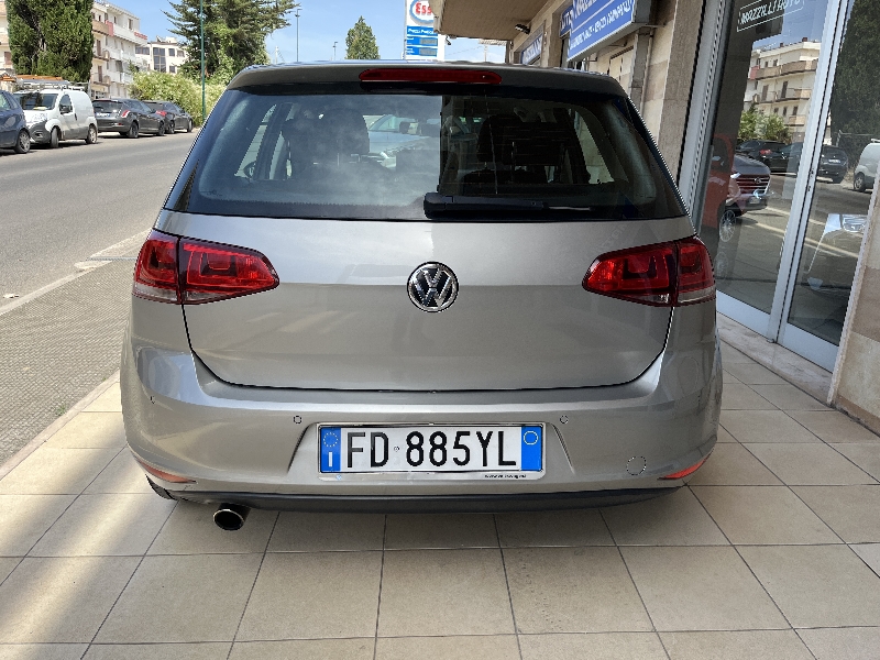 Volkswagen Golf 1.6 tdi 110cv dsg Highline 5 porte