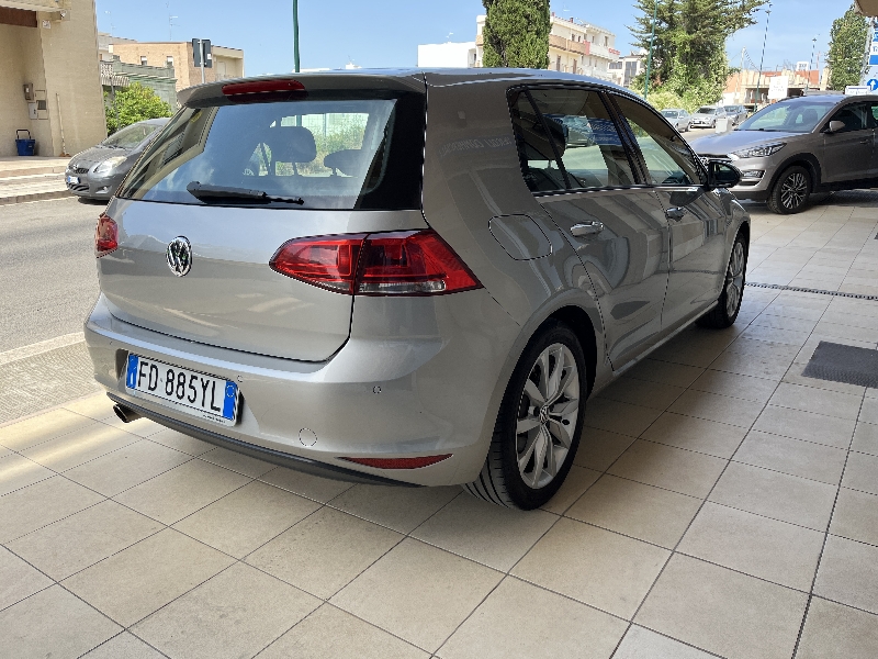 Volkswagen Golf 1.6 tdi 110cv dsg Highline 5 porte