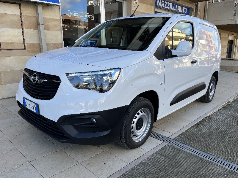 Opel Combo 1.5 Diesel 100cv 3 Posti